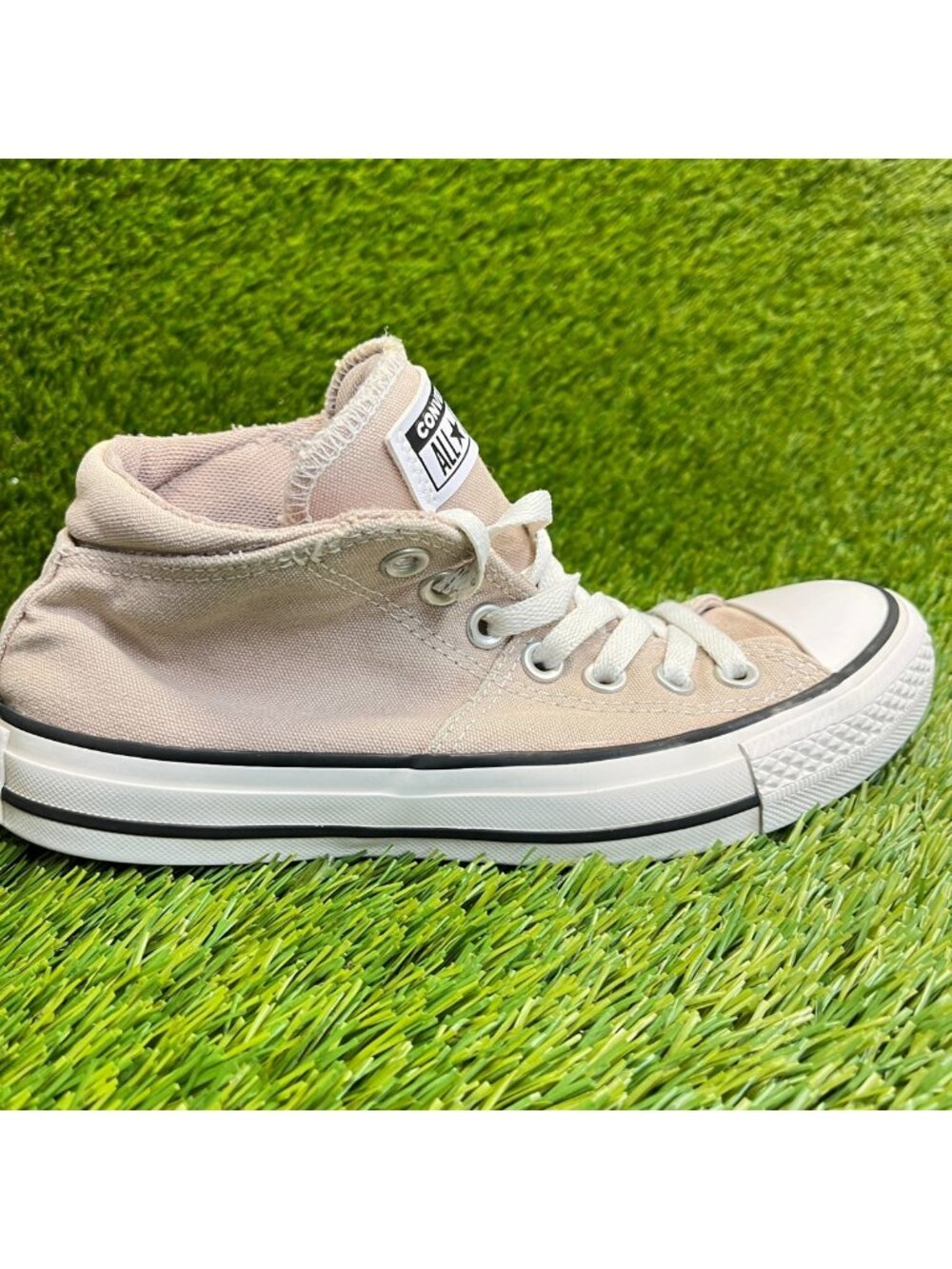 Converse Chuck Taylor All Star Womens Size 6 Pink White Athletic Shoes Sneakers